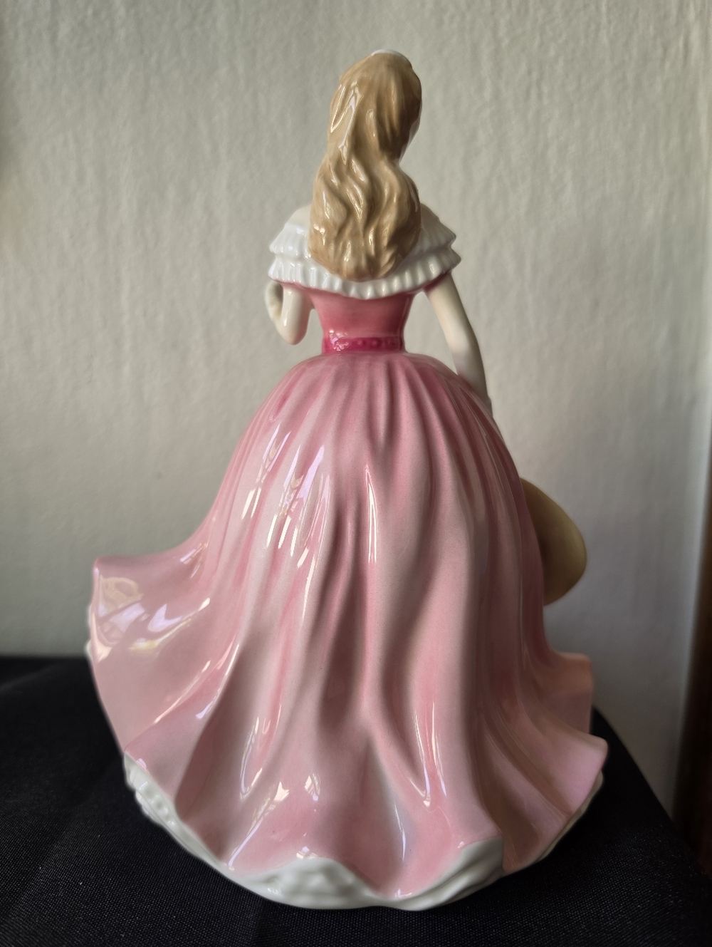 Royal Doulton Rosie 1997 HN 4094 Figurine - Picture 2 of 3